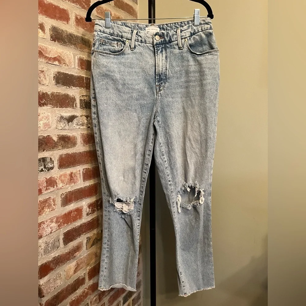 Good American distressed light wash jeans | size 6/28